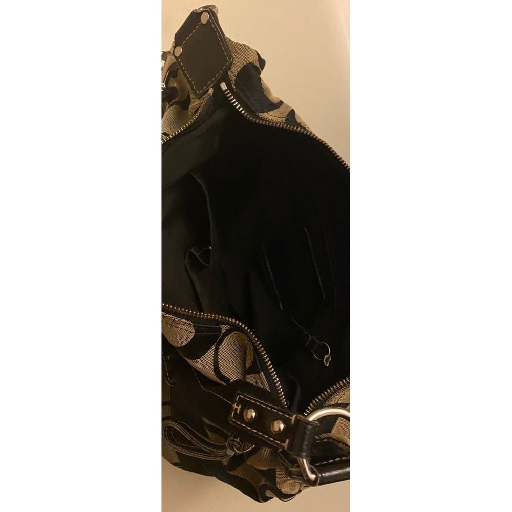 *Authentic Coach Purse - Picture 6 of 8